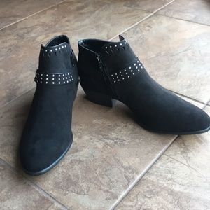 Qupid Booties - New